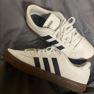 Adidas Daily 2.0 SIZE 8.5